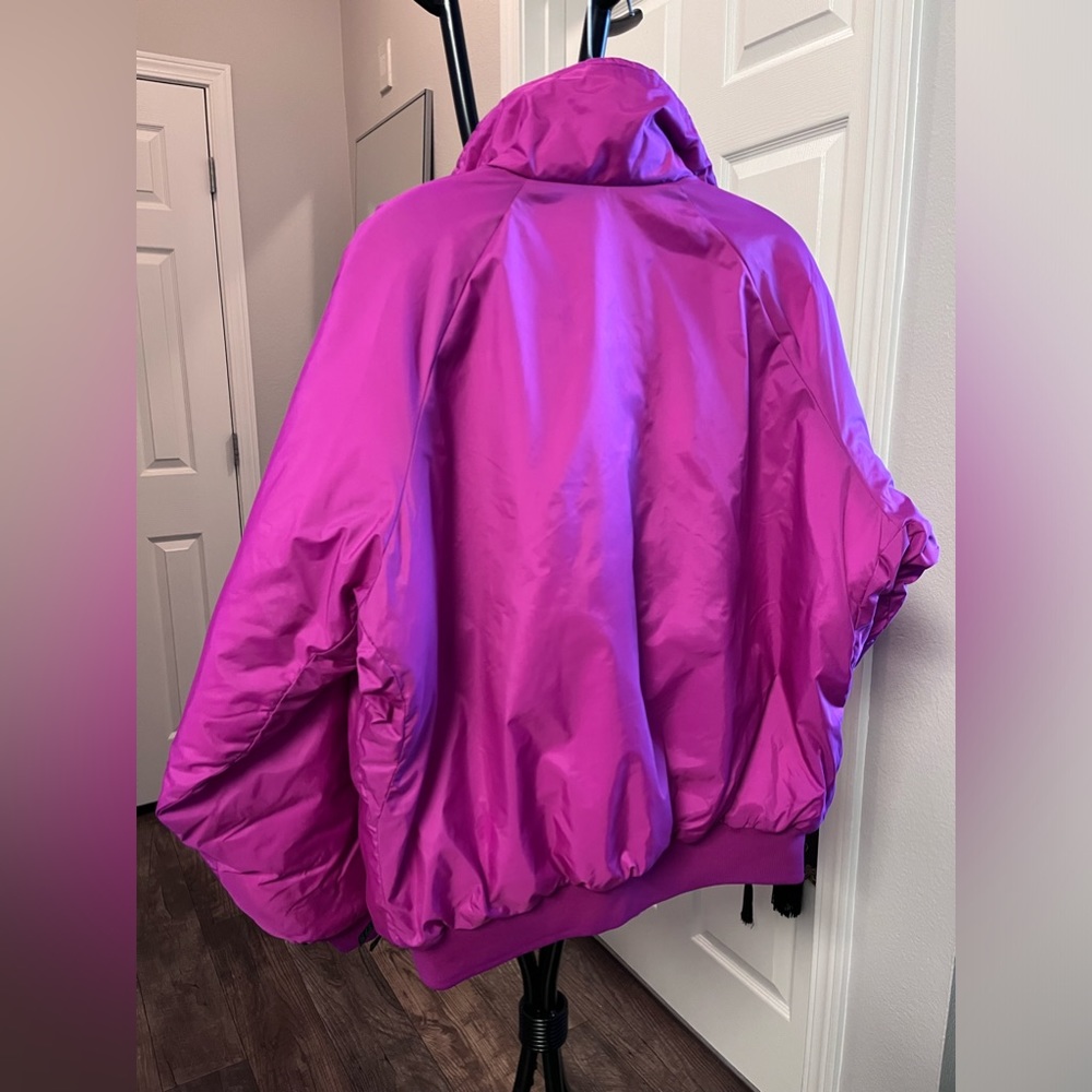 COLUMBIA Sportswear REVERSIBLE Fuchsia & Black medium weight NYLON Jacket - Picture 13 of 15
